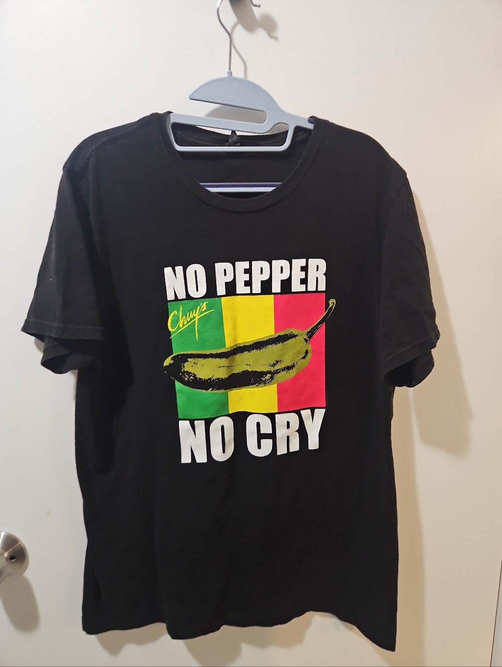 Chuy's Tex-Mex No Pepper No Cry Rasta T-Shirt Black Men's L District Cotton